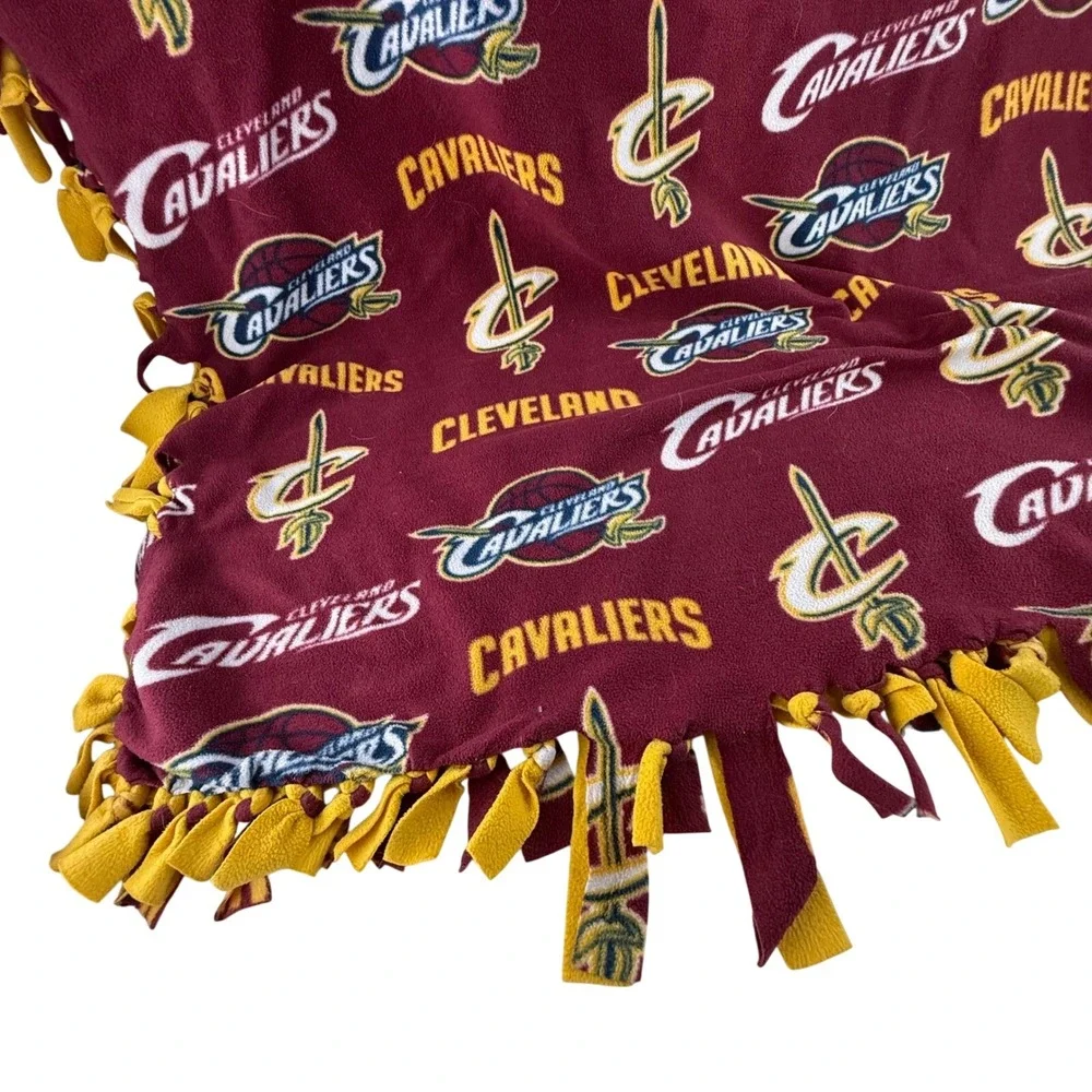 Cleveland‎ Cavaliers NBA Basketball Fleece Fabric No Sew Throw Blanket